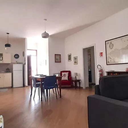 La Comodita A Due Passi Dal Mare Di 度假居 蒙德罗