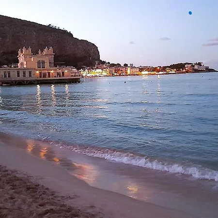 La Comodita A Due Passi Dal Mare Di Prázdninový dům *